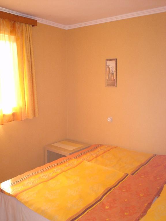 Oeroekzoeld Apartmanok Balatonfenyves Quarto foto